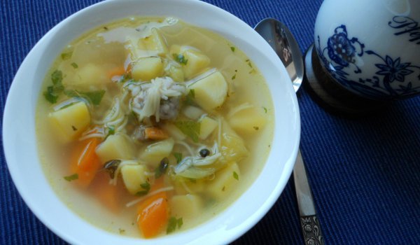 Свежа зеленчукова супа с топчета - Моята Рецепта