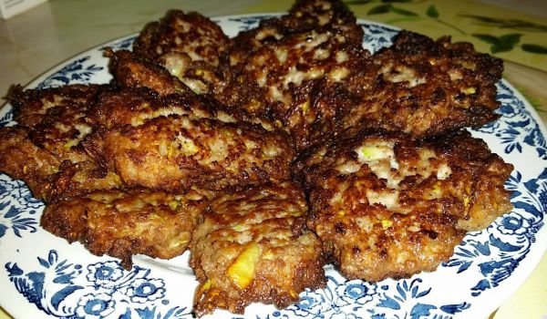 Апетитни шницели с кайма и тиквички