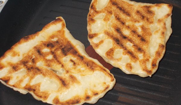 Арабски Питки с Вкусен Пълнеж