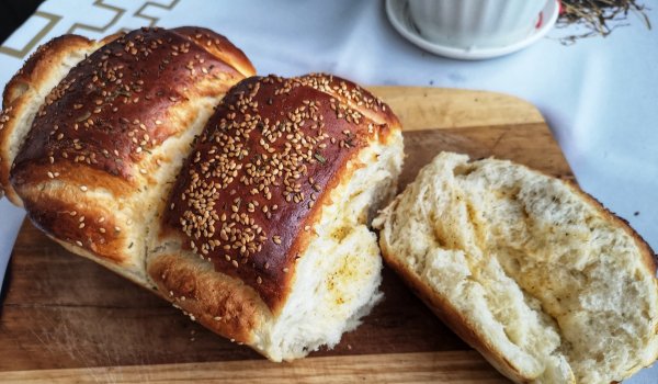 Ароматен хляб с шарена сол