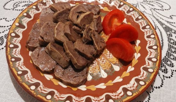 Ароматен телешки език в масло