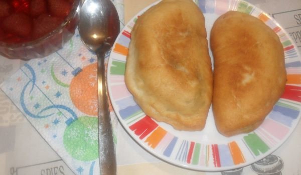 Ароматни питки с кайма и лук