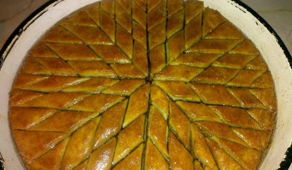 Баклава с домашно точени кори