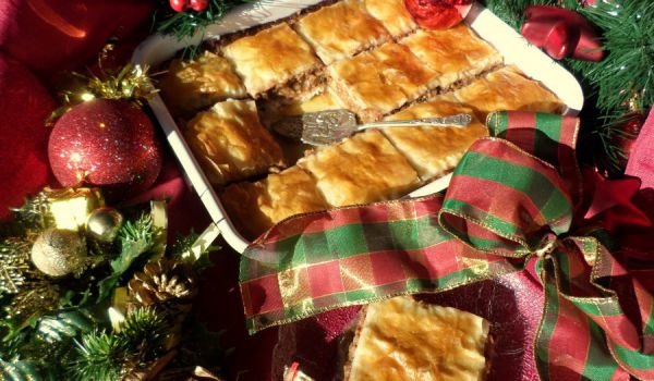 Баклава с халва и орехи