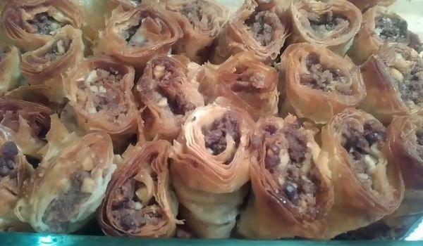 Баклава с орехи, бисквити и галета