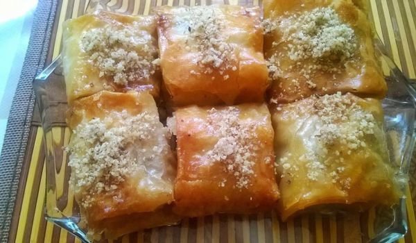 Баклава с орехи, халва и грис