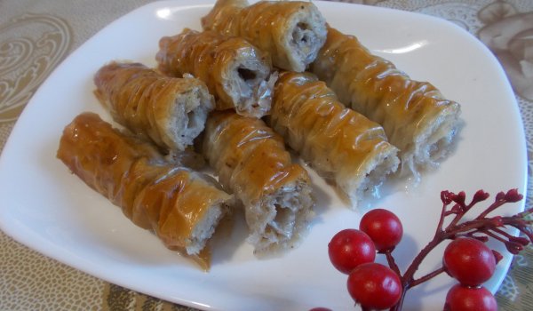 Баклава с орехи и канела