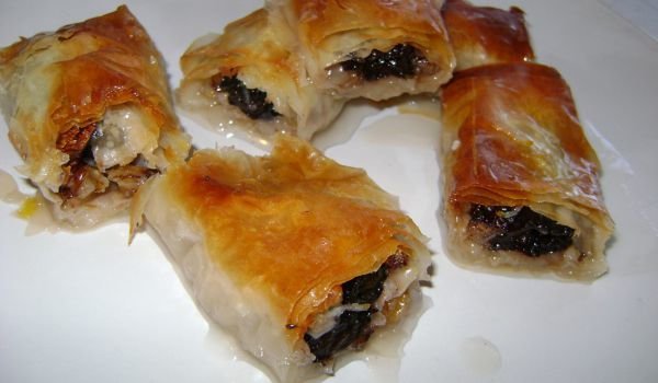 Баклава със сини сливи