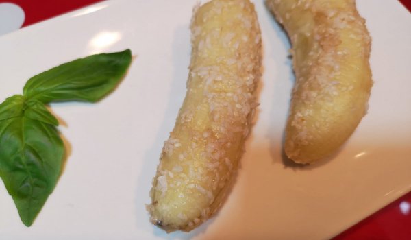 Банан със сусам и кокос в кукео