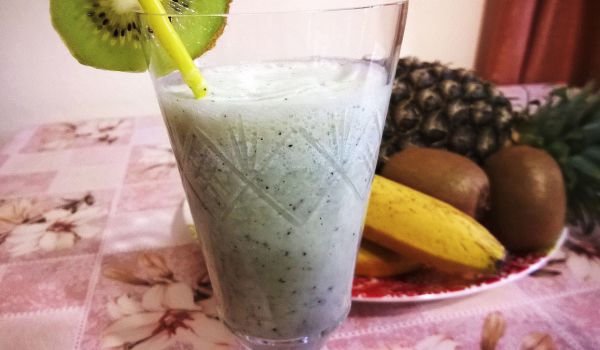 Бананов шейк с киви