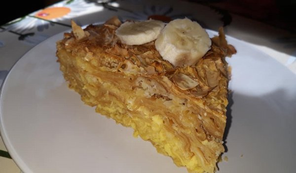 Бананов сладкиш с юфка и кокос
