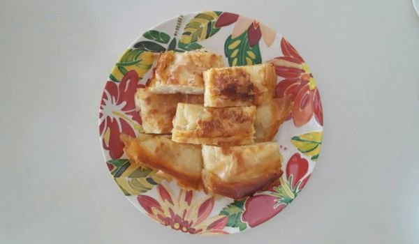 Баничка с прясно мляко и сирене