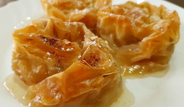 Банички Медовини с локум