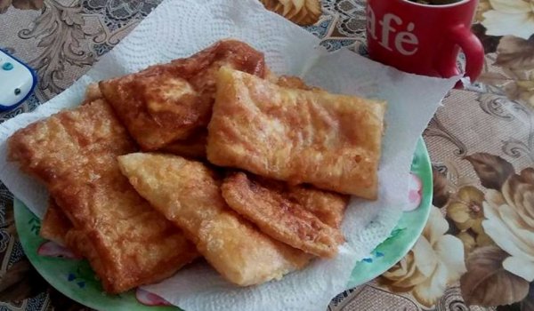 Банички с кашкавал и извара