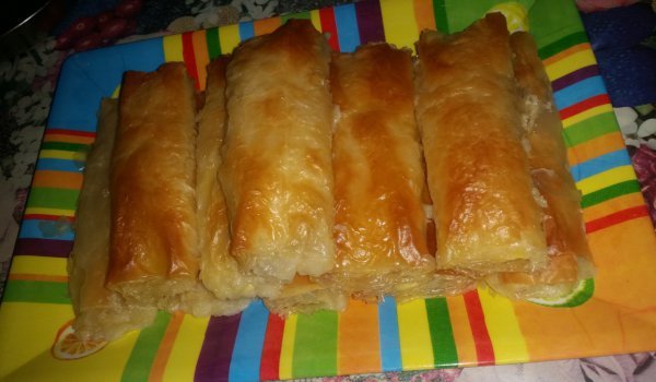 Банички с кашкавал и крема сирене