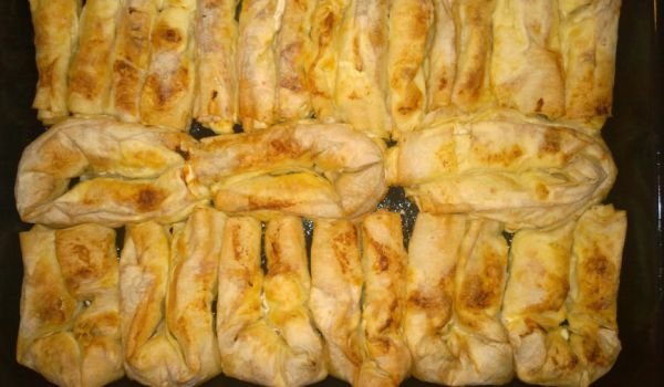 Банички с кори на сач и масло