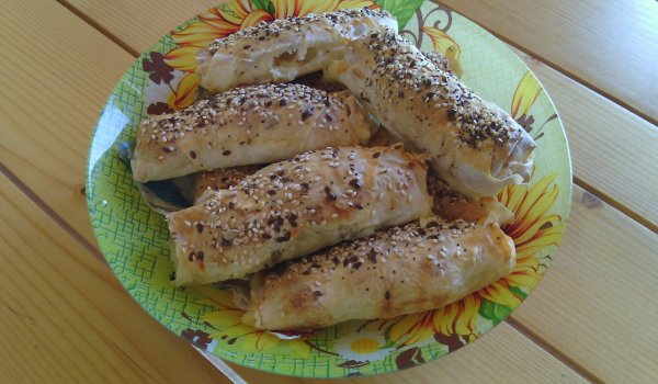 Банички с турски кори и ръсеница