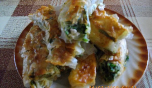 Баница с готови кори, спанак и сирене