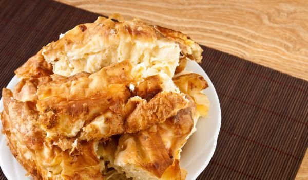 Баница с извара и мас
