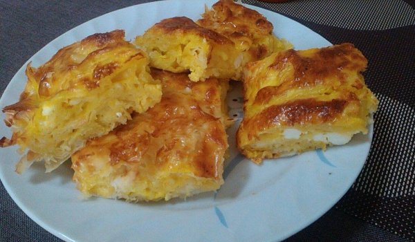 Баница с кашкавал и топено сирене