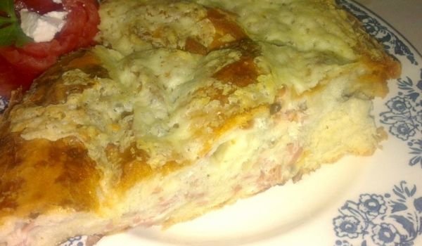 Баница с кренвирши и майонеза - Моята Рецепта