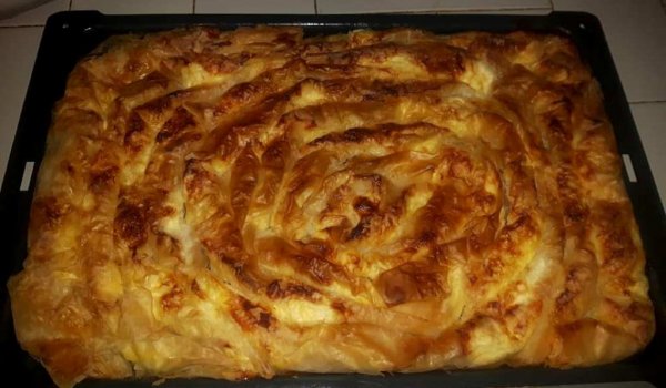 Баница с праз, гъби и сирена