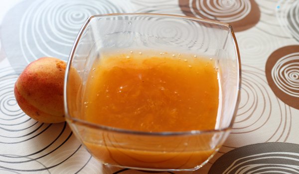 Бебешки кисел с кайсия