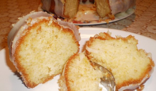 Безумно вкусен сиропиран кекс за вашия чай