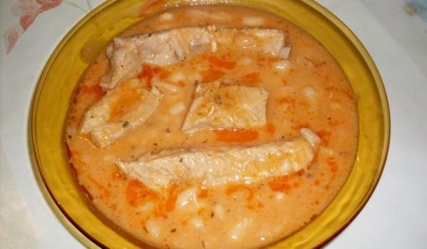 Бял боб със свински ребърца