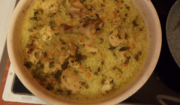 Бял ориз пиле и куркума
