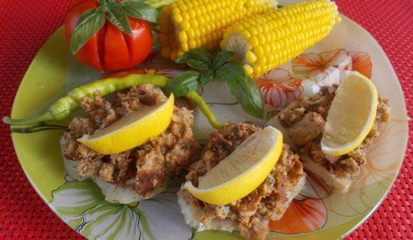 Бяла риба с хлебна коричка