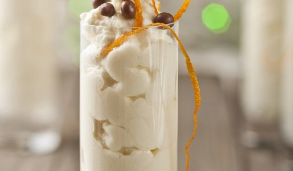 Бяло шоколадово маскарпоне с кондензирано мляко