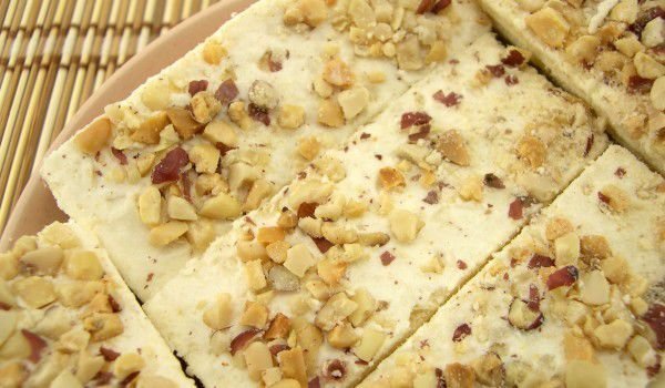 Бисквитена торта с банани