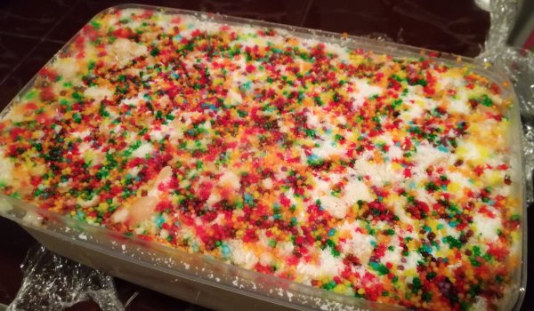 Бисквитена торта с кокосови стърготини