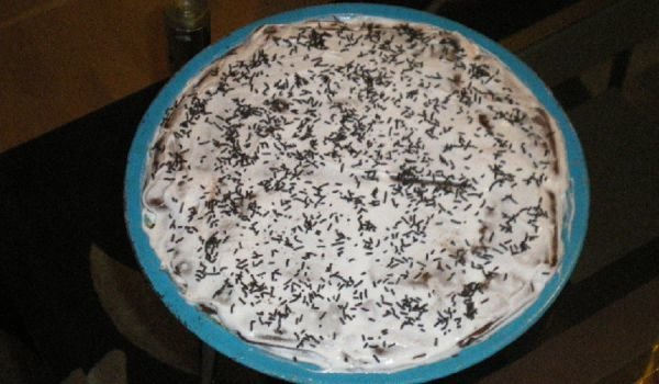 Бисквитена торта със сметана