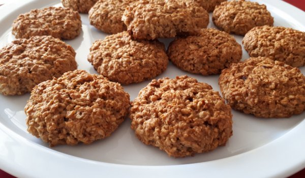 Бисквити с овесени ядки, банан кокос