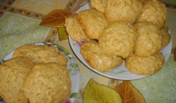 Бисквити с овесени ядки и стафиди