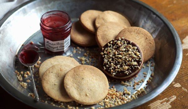 Бисквити с шоколад и мармалад