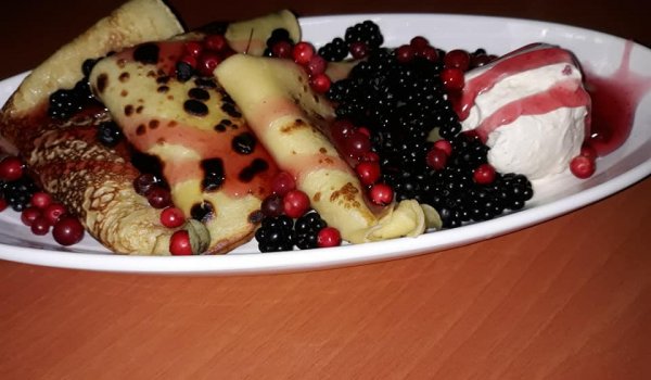 Блини с Маскарпоне и Горски Плодове