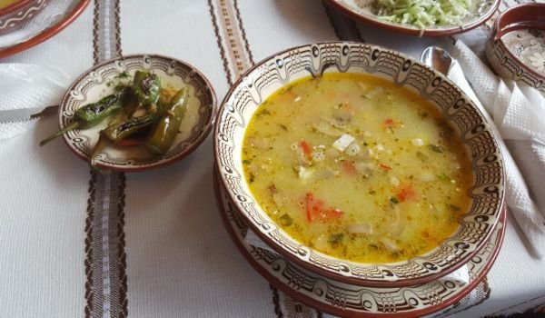 Богата пилешка супа