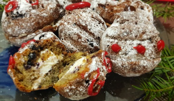 Боровинкови кексчета - коледни играчки с пълнеж