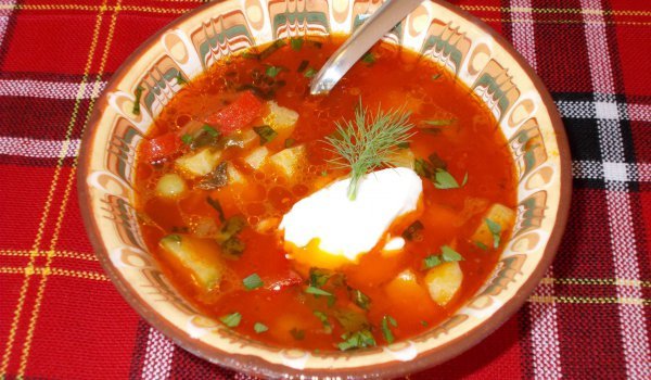 Борш с грах и овче мляко