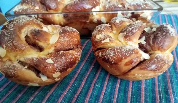 Бриош охлювчета с шоколад