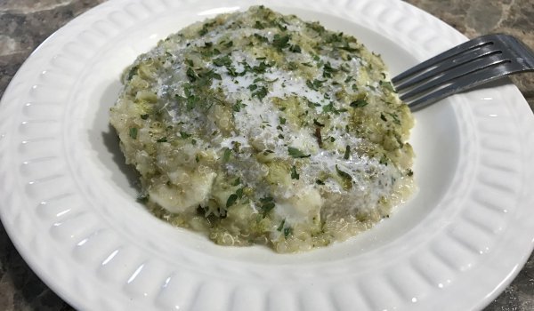 Броколи с киноа и моцарела