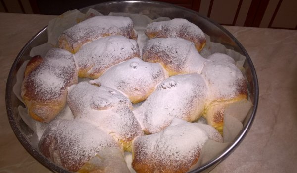 Бухнали кифлички с локум