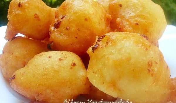 Бухти със сирене от тесто за улични мекици