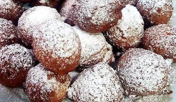 Бухтички с извара, които се обръщат сами