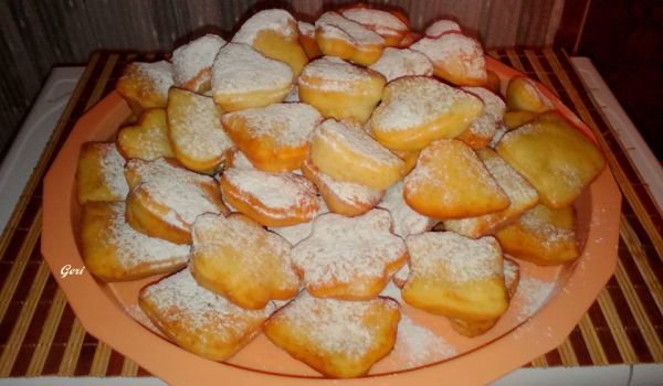 Бухтички с пудра захар