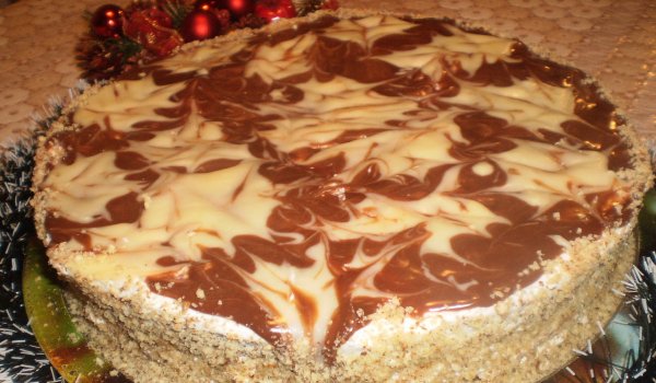 Бърза и безумно вкусна новогодишна торта