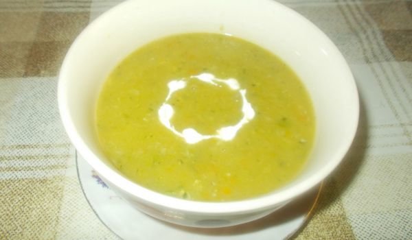 Бърза и вкусна супа с тиквички